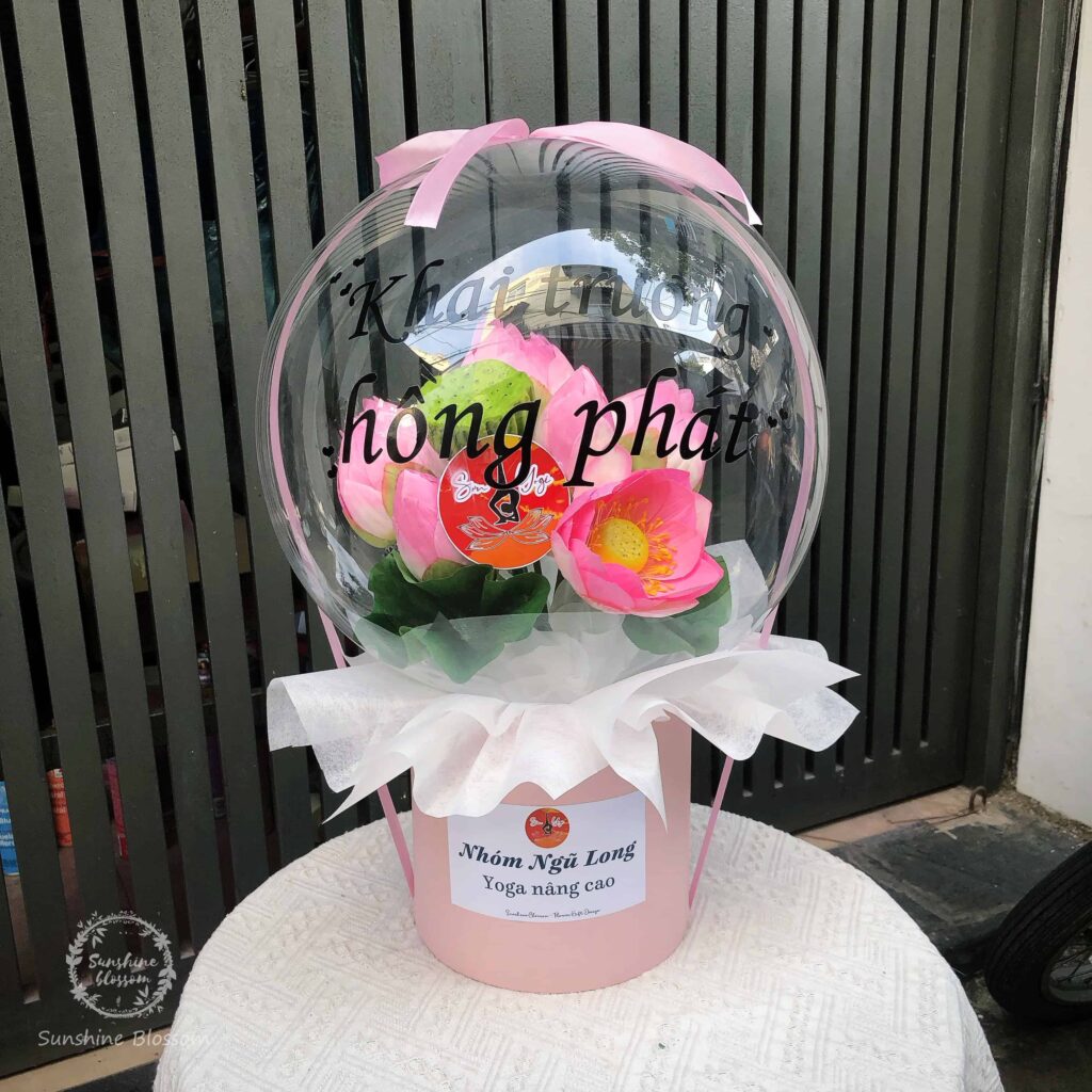 Hop-bong-hoa-sen-gia-sieu-xinh-va-doc-la-hbh111